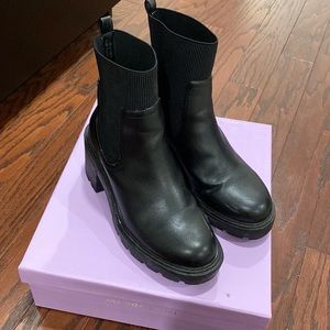 Chelsea platform boots